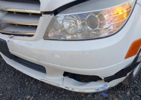 2008 Mercedes-Benz C 300 Luxury/Sport z USA, uszkodzony, nr VIN WDDGF54X48R039110